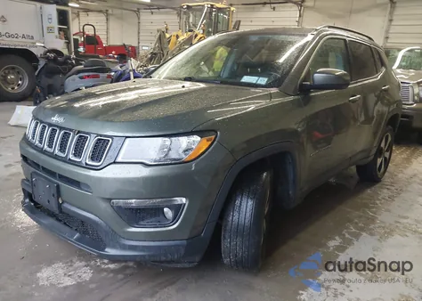 2018 Jeep Compass Latitude 4X4 из США, поврежденный, VIN 3C4NJDBB3JT177736